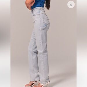 Abercrombie & Fitch Ultra High Rise 90s Straight Carpenter Jean